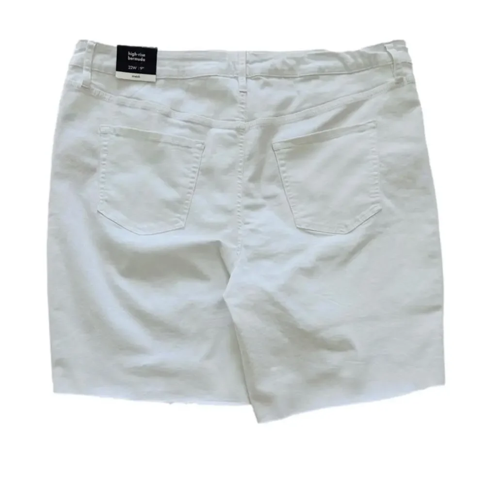 AVA & VIV Shorts White High Rise No Gap Waist Bermuda Denim Jean Plus 22W NEW - Picture 4 of 12
